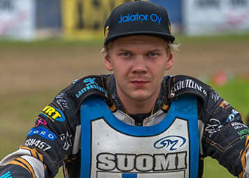 Jesse Mustonen wird nach Finnland zurück geflogen und dort operiert