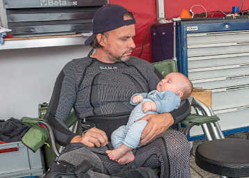 Michael Grabmüller: schneller Rennfahrer und liebevoller Vater, hier mit Sohn Ben 