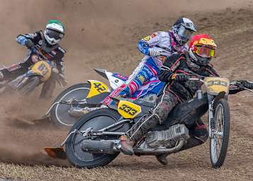 Wie hier beim Grasbahnrennen in Osnabrück, will Kenneth Kruse Hansen (333) im Langbahn-GP brillieren