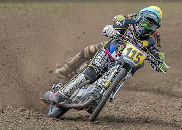 Der Niederländer Theo Pijper (115) und Kenneth Kruse Hansen (DK) waren beim Rennabbruch in Uithuizen gleichauf