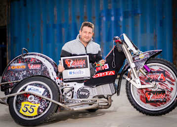 Imanuel Schramm fährt in seinem Gespann einen GTR-Motor mit Drehzahlbegrenzer