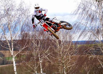 Dennis Ullrich will 2018 mit Zweitakt-Power hoch hinaus