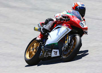 Wie gut oder wie schlecht sind die MV Agusta F4RR und ihr Pilot Claudio Corti?