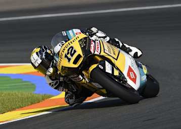 Tom Lüthi profitierte von einem Missgeschick von Tito Rabat, gewann aber dennoch verdient den Valencia-GP