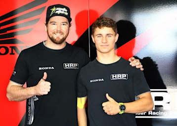 Damian Cudlin (li.) mit IDM-Pilot Jan Halbich