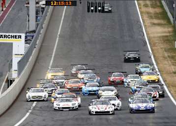 92 Fahrer aus 17 Nationen standen am Start