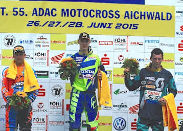 Das Podium vom ersten Lauf: Sieger Tom Gajser, Angus Heidecke und Dennis Ullrich