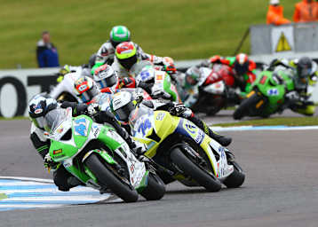 Aiden Wagner (vorne) würde gerne weiterhin Supersport-WM fahren