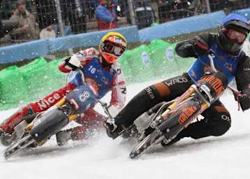 Antti Aakko im Kampf mit Grzegorz Knapp