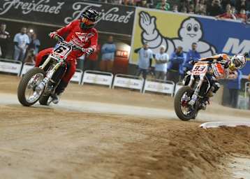 Das Finale in Barcelona: Brad Baker vor Marc Márquez (93)