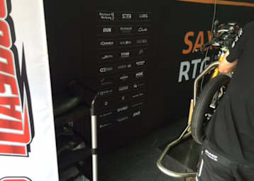 An der Boxendekoration ist immer noch die Aufschrift «Automobile Weise» zu lesen