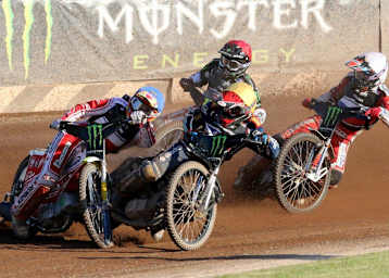 Polen und Großbritannien lagen das ganze Rennen eng beisammen