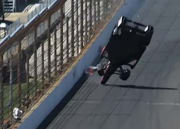 Der Crash von Helio Castroneves