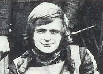 Das Markenzeichen von Clemens Bever: sein Halstuch