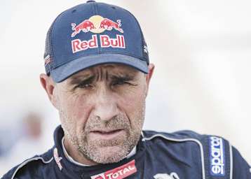 «Monsieur Dakar» auf dem Weg zu Sieg Nummer 14 – Peugeot-Pilot Stéphane Peterhansel führt bei Halbzeit