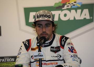 Gefragter Mann: Fernando Alonso bei den 24h von Daytona 2018