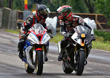 IRRC Imatra - Johan Fredriks (2) und Didier Grams (26) - Sportsgeist und Freundschaft