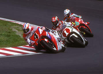 1994: Mick Doohan vor Kevin Schwantz und Wildcard-Pilot Norick Abe