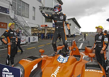 Sieg und Titel für G-Drive Racing mit Giedo van der Garde, Harry Tincknell und Simon Dolan (v. li.)