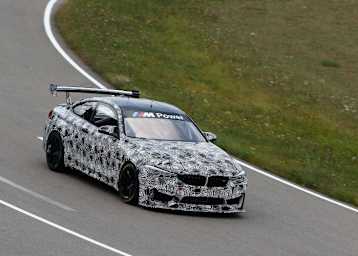 Der neue BMW M4 GT4 bei Testfahrten