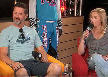 Jeff Emig und Georgia Lindsay bei der 'Fox 74 Show' im Fahrerlager von Teutschenthal
