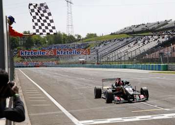 Den zweiten Lauf auf dem Hungaroring entschied F3-EM-Rookie und Tabellen-Leader Esteban Ocon für sich