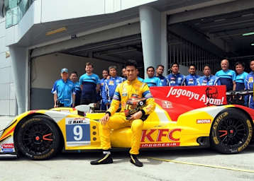 Der in gelb gehaltene Oreca um Pilot Sean Gelael und die Eurasia-Motorsport-Mannschaft