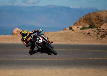 Chris Fillmore auf der KTM 1290 Super Duke R 