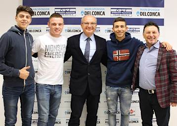 Fabio Di Giannantonio, Sam Lowes, Del Conca-CEO Enzo Donald Mularoni, Enea Bastianini und Teamchef Fausto Gresini