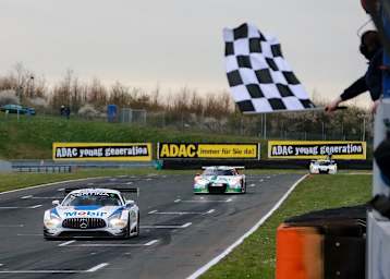 Sieg für den Mercedes-AMG von Sebastian Asch/Luca Ludwig 