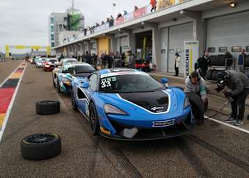 Pole-Position in der ADAC GT4 Germany auf dem Sachsenring für den McLaren 570S GT4