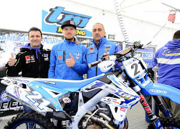 Davide Guarneri und Tanel Leok (v. li.) sollen das kleine TM-Werksteam nach vorne bringen