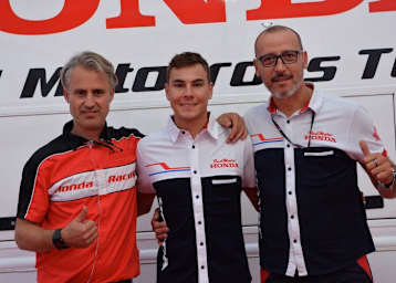 Valentin Guillod startet bereits in Genf auf der Honda CRF450R 