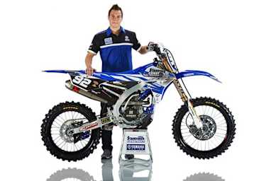 Valentin Guillod bleibt 2016 im Team 'Standing Construct Yamalube' und wechselt in die MXGP-Klasse