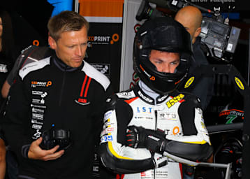 Dirk Heidolf mit Nachwuchspilot Max Kappler bei seinem Wildcard-Einsatz auf dem Sachsenring 2014