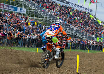 Jeffrey Herlings gewann in Frauenfeld vor einer beeindruckenden Zuschauerkulisse