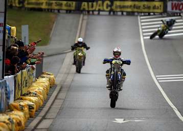 Lukas Höllbacher gewann beide Läufe in St. Wendel
