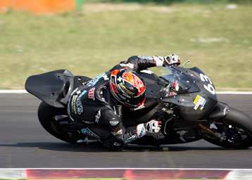Mika Kallio macht auch auf einem Superbike eine gute Figur