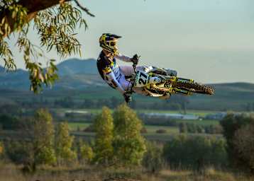 Arminas Jasikonis beim Fotoshooting auf Sardinien