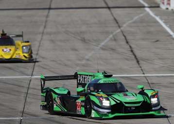 Auch der Nissan DPi muss mit den vielen Bodenwellen in Sebring zurecht kommen