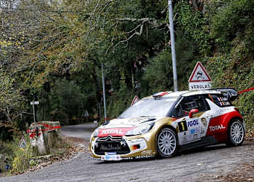 Das siegreiche Ehepaar Loeb bei der Rallye du Var