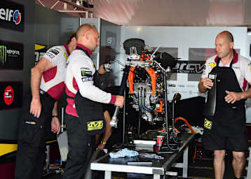 Die Werks-KTM mit Gitterrohrstahlrahmen für Livio Loi