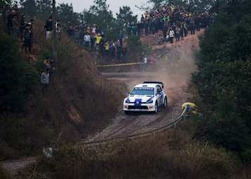 Chris Atkinson im VW Golf SCRC in China