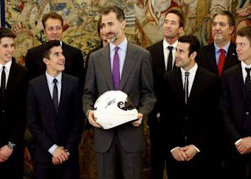 Alex und Marc Márquez mit König Felipe VI., Toni Bou und Tito Rabat