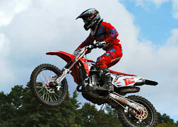 Max Nagl (Honda) holt in Teutschenthal die Pole-Position