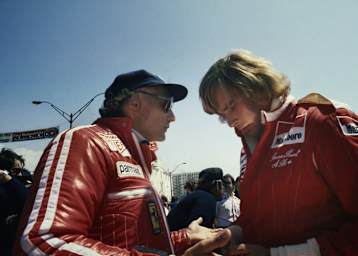 Der WM-Kampf von Niki Lauda und James Hunt wurde unter dem Titel «Rush» verfilmt - nun kommen die Requisiten unter den Hammer
