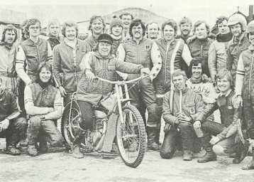 Olle Nygren im Kreis seiner Schüler