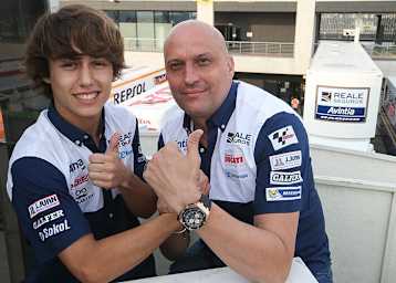 Andreas Pérez mit Avintia-Teamchef Raúl Romero