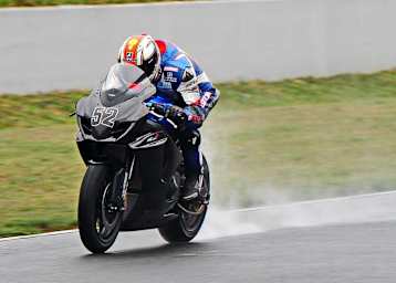 Vincent Philippe startet im Regen von Oschersleben