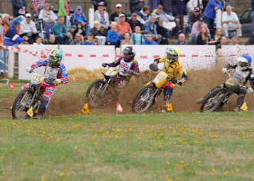 Theo Pijper vor Paul Cooper, Marcel Dachs und Josef Franc